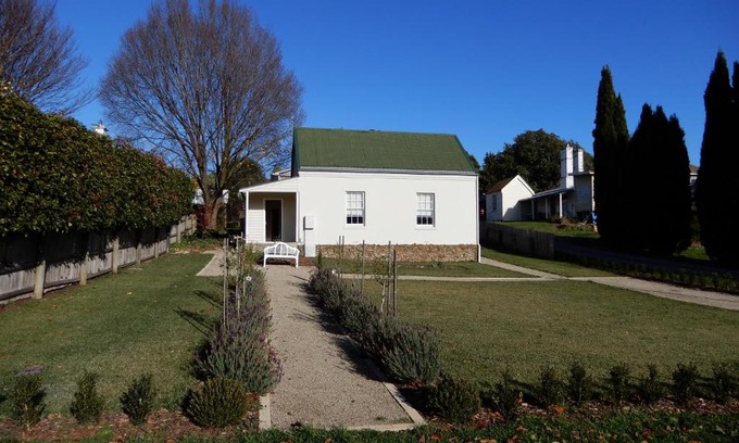 Deloraine House | The Chapel Deloraine