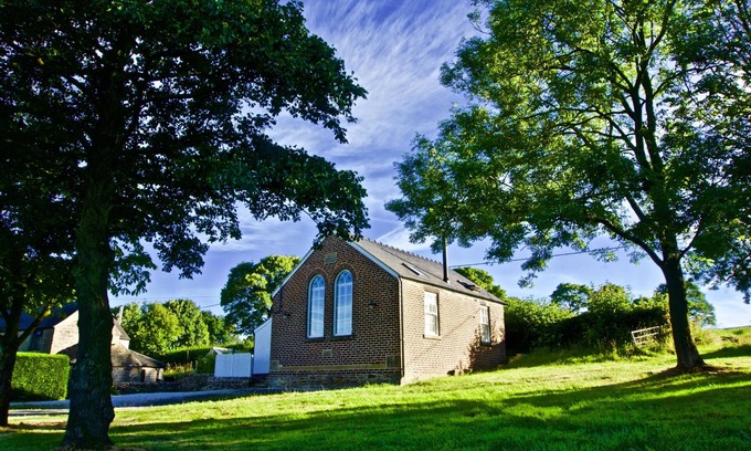 Holestone Moor Cottage | THE CHAPEL, pet friendly, with open fire in Stretton, Derbyshire