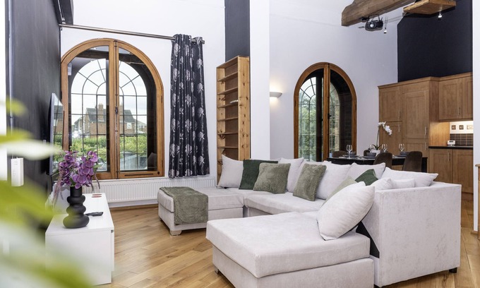 Coalbrookdale House | The Chapel - Telford - Sleeps 8