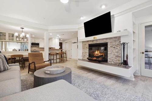 Beaver Creek Apartment | The Charter at Beaver Creek C250