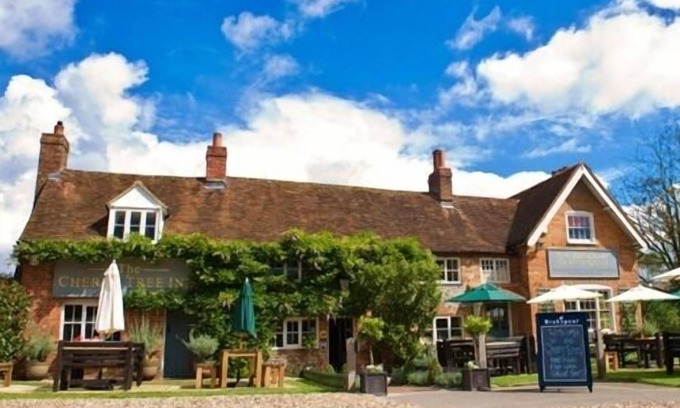 Stoke Row Hotel | The Cherry Tree Inn