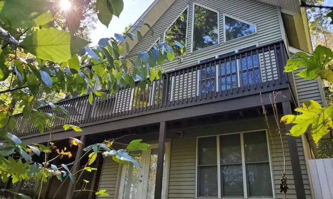 Rockbridge House | The Chestnut - Hocking Hills Lakeside Oasis!n