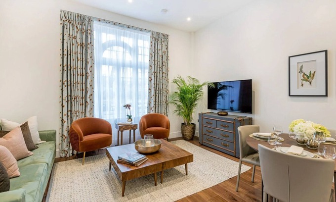 Queen's Gate Hotel | The Chic - Kensington