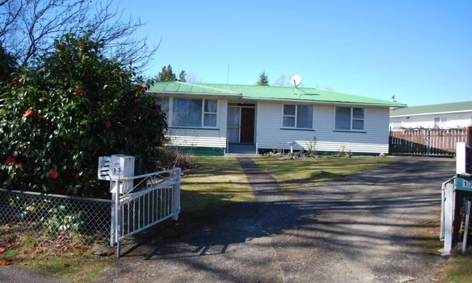 Turangi House | The Chocolate Trout Turangi