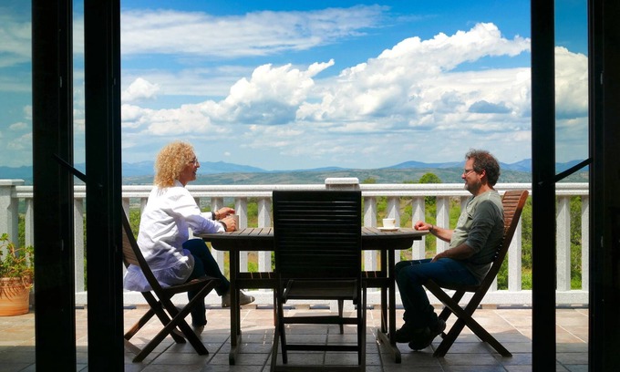 Navalmoral de Bejar Apartment | The Chumbea Triskel: a window to nature, relaxation, and the stars