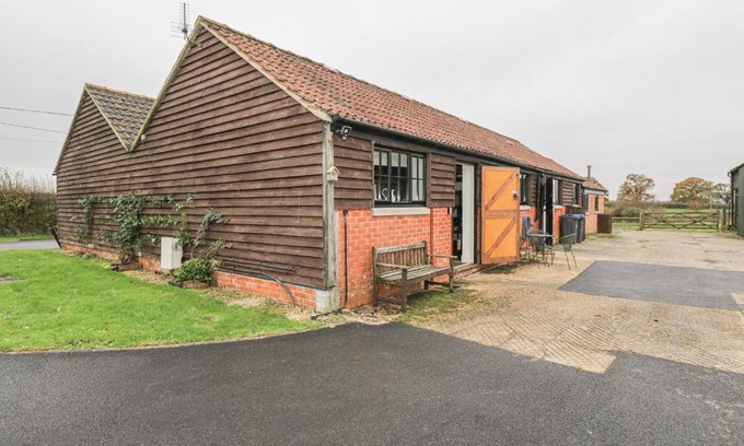 West Knoyle House | The Cider Barn