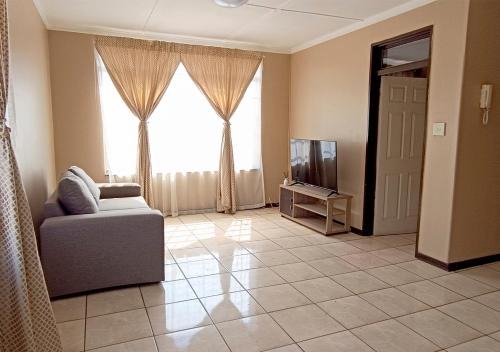 Mahikeng Apartment | The City Nest