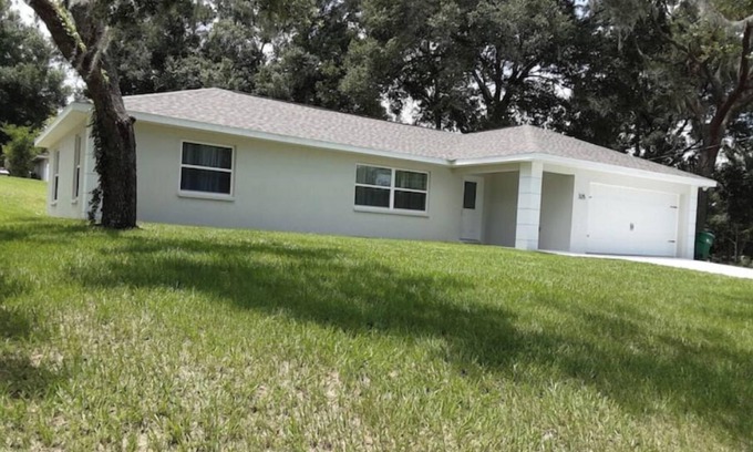 Inverness House | The Clark House- new 3 br, 2 bath in Inverness, FL