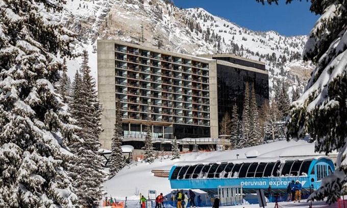 Salt Lake Mountain Resorts Condo | The Cliff Club, Snowbird Utah 2 Bedrm 3 baths Pinnacle Condo with WM/D