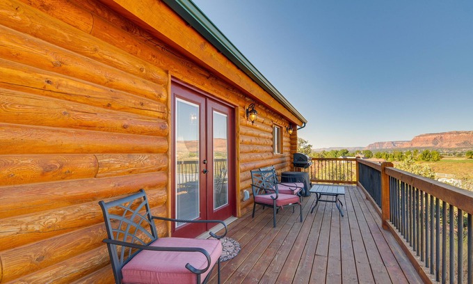 Kanab Cabin | 'The Cliffrose Cabin' - Hike, Relax, Explore!