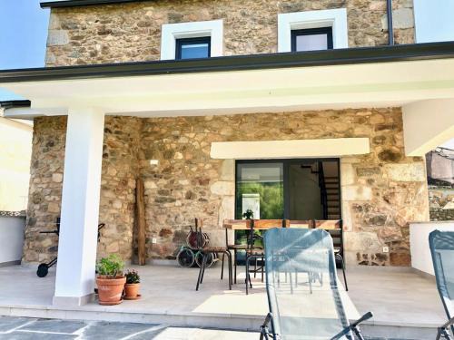 O Vicedo House | The Cliffs - Galleon Amieiro