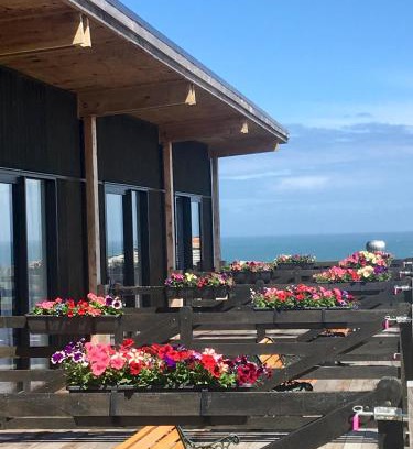Papatotara Cabin | The Cliffs Seaside Lodge