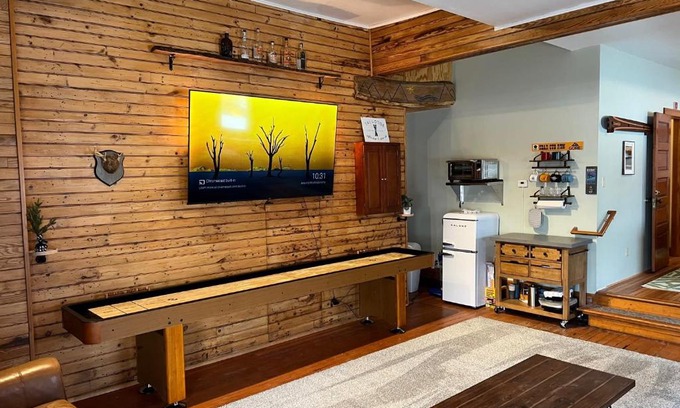 North Creek House | The Club House at North Creek All Season Rental