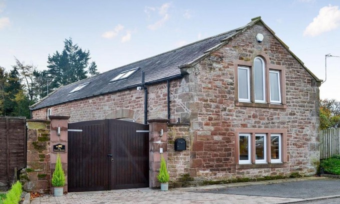 Wing House | The Coach House