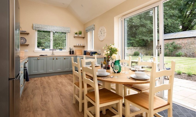 North Berwick Cottage | The Coach House sleeps six in three bedrooms