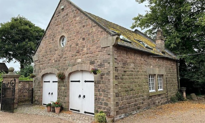 Harthill Apartment | The Coach House Harthill