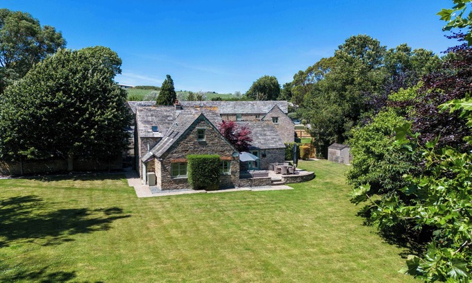 Winnard's Perch House | THE COACH HOUSE, pet friendly, character holiday cottage in Padstow