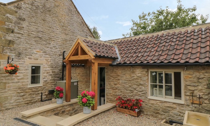 Levisham House | THE COACH HOUSE, romantic, luxury holiday cottage in Levisham