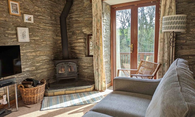 Tremain Cottage | The Coach House - Secluded Cottage - Cardigan Bay - Sleeps 2