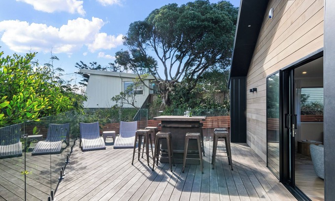Waitarere Beach House | The Coastal Nest - Waitarere Beach Holiday Home
