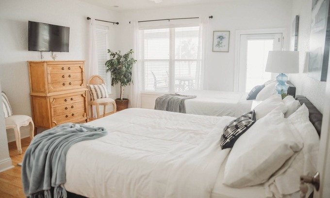Harold House | The Coastal Retreat - Blackwater Bay