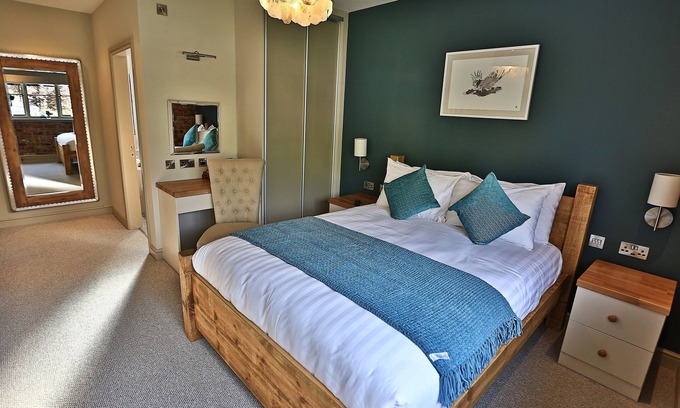 Barton House | The Cock O' Barton
