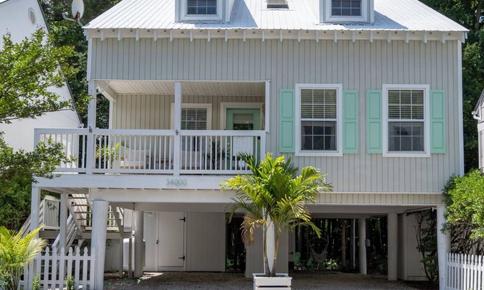 Frankford House | The Coconut Crush Cottage Luxury Family Beach House at Bethany Beach DE