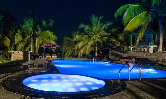 Mahasenpura Hotel | The Coconut Gardens Hotel & Restaurant