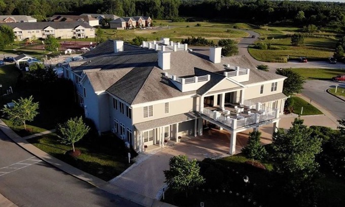 Williamsburg Resort | The Colonies at Williamsburg Suite A Two bedroom, Two bathrooms.