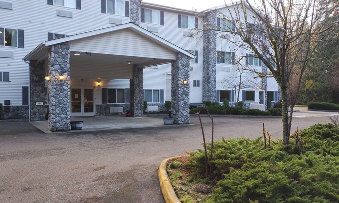 Tumwater Hotel | The Colony Inn