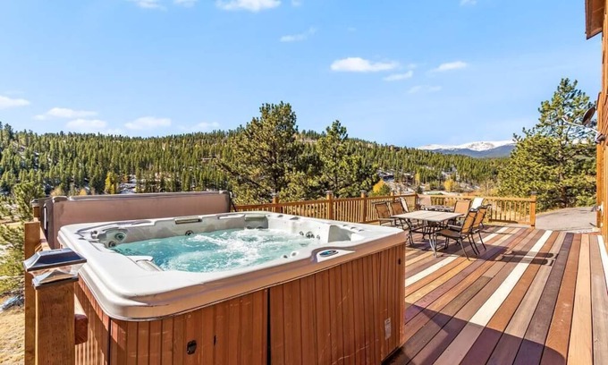 Bailey House | The Colorado Chalet | Hot Tub & Pool table