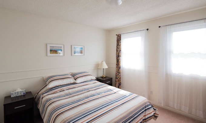 Pickering House | The Comfort Stay at City of Pickering Rm A/Free Wi-Fi