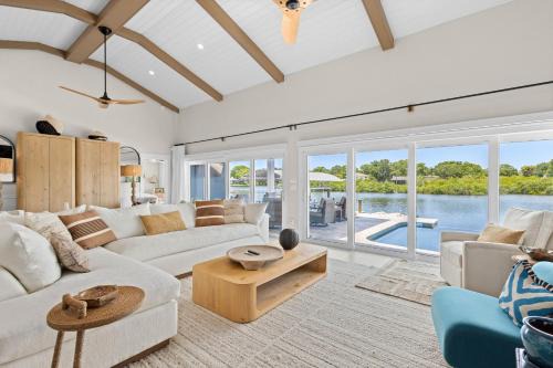 Clearwater House | The Contempo Flamingo