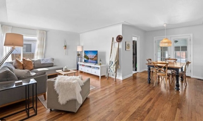 Barnum West House | The Convenient 2-Bedroom Winona Cottage