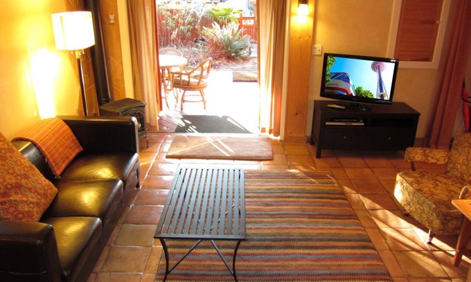 Fairmount Park House | The Coolest Tangerine Dream MIL, in the West Seattle Junction!