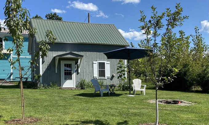Waterbury Center Cabin | The Coral Cabin