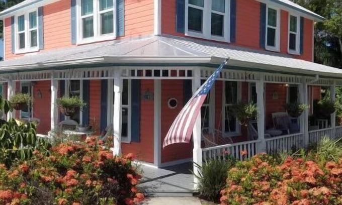Fort Pierce Apartment | The Coral House private upst. apt 5 min to beach