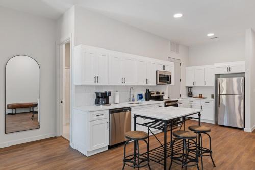 Fort Worth Apartment | The Corbin 1302 - The Yale