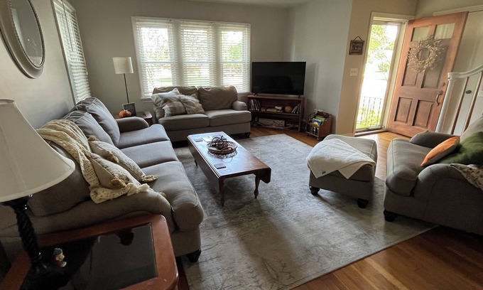 Orrville House | The Corner Cottage @ Chestnut - Orrville + minutes to Amish Country