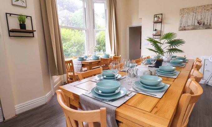 Scarborough Cottage | The Corner House