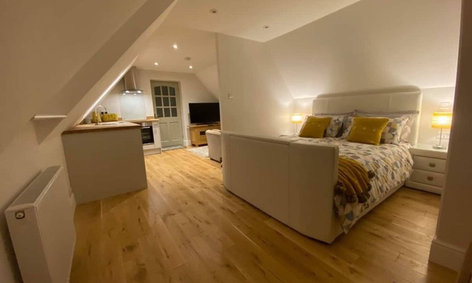 Stow-on-the-Wold Apartment | The Cotswold Stowaway, Perfect Luxurious Retreat!