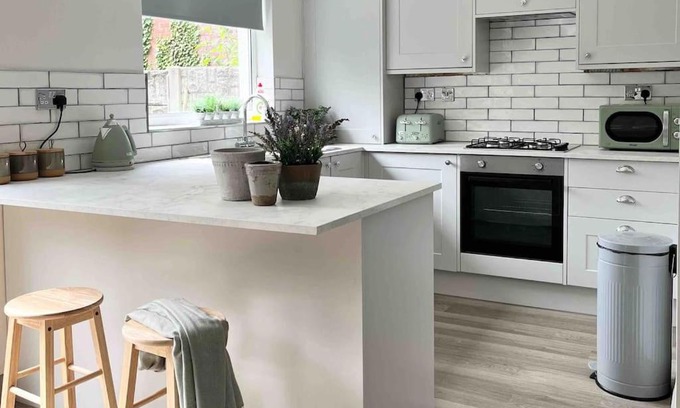 Southport House | The Cottage, a perfect getaway!