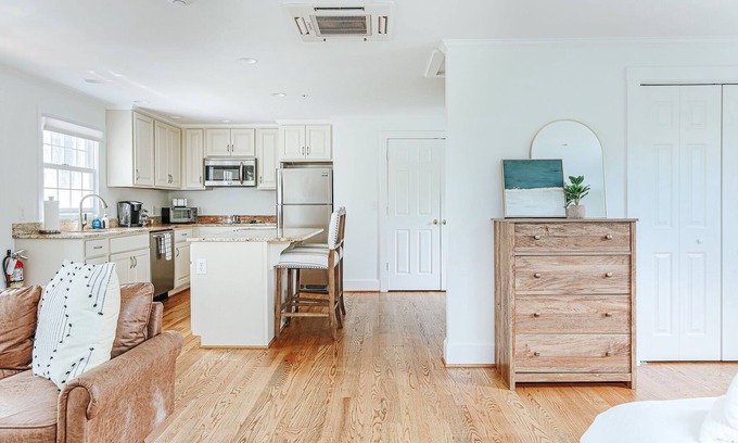Staunton Cottage | The Cottage at Batten Green, Beautiful Farm Views, 5 mins to DT Staunton, Pet-Friendly!