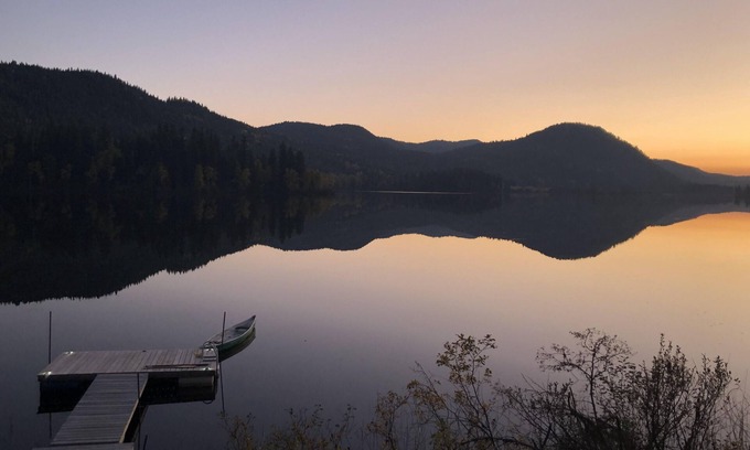 Eagle Creek House | The Cottage at Hawkins Lake: a Lakefront Paradise