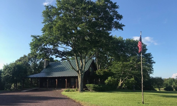 Stanardsville Cabin | The Cottage at Still Pond Farm – Horse Farm near Charlottesville & Shenandoah