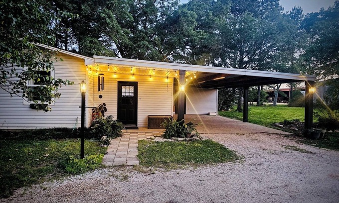 Escambia County House | The Cottage at Steve’s Farm in Walnut Hill Fl
