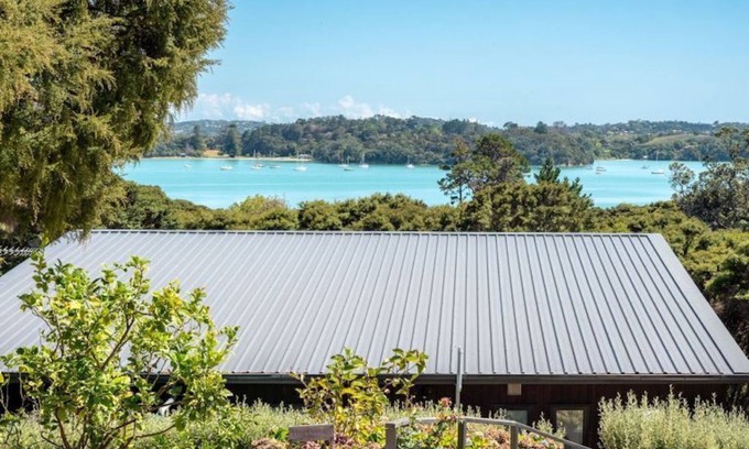 Omiha Cottage | The Cottage at Te Whau Retreat - Stay Waiheke
