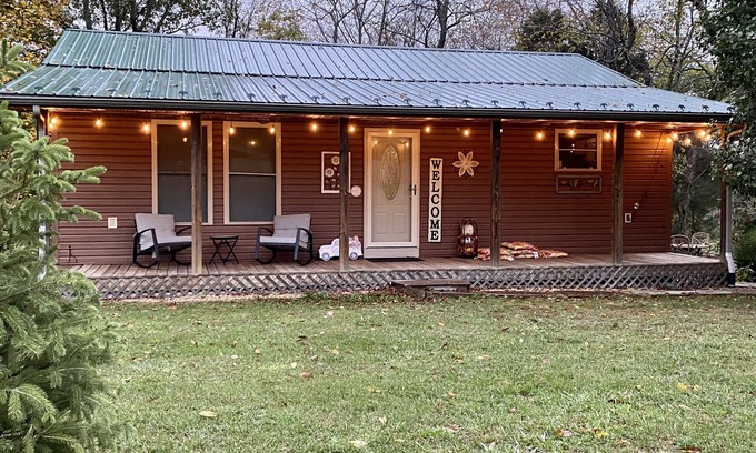Damascus House | The Cottage at Willow Tree Retreat Damascus, Va