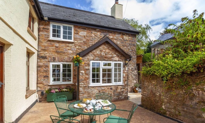 Brushford Cottage | The Cottage, Catford House