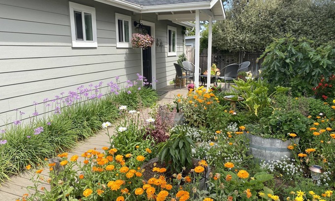 Morro Bay Cottage | The Cottage-Cozy-Peaceful-Private Garden Easy walk Downtown & the Embarcadero